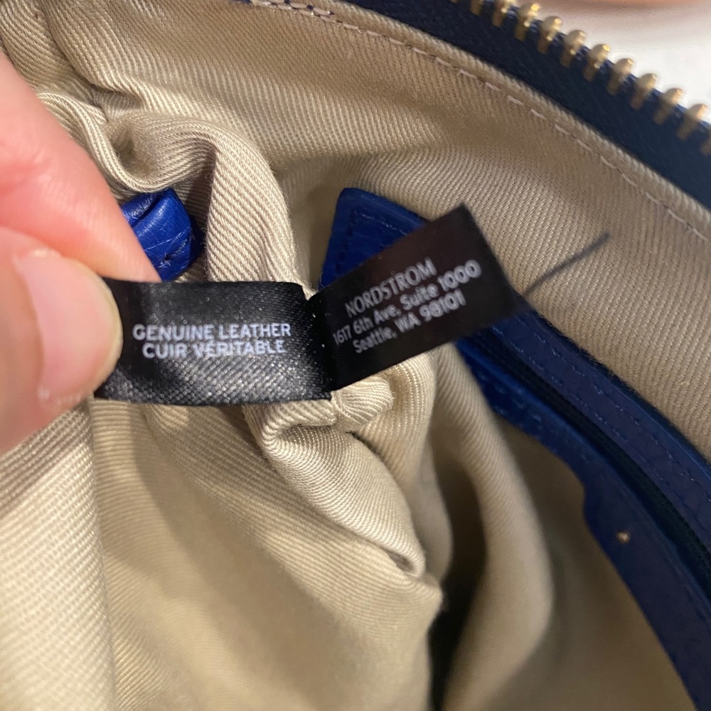 Cross-Body Bag! - Picture 5 of 5